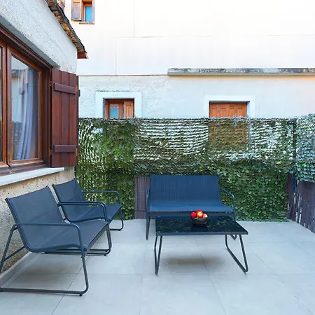 White Hills & Apartment Arachova